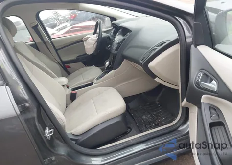 2018 Ford Focus Se z USA, uszkodzony, nr VIN 1FADP3K22JL327101